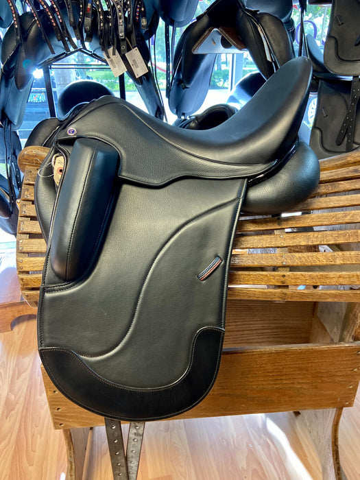 Tota Comfort System Freedom PRO 1 Dressage Saddle — The Dressage Connection